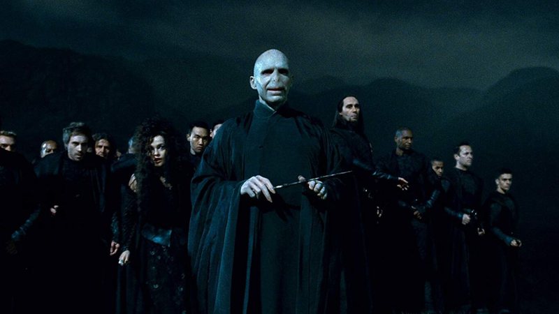 Ralph Fiennes em Harry Potter e as Relíquias da Morte: Parte 1 (Foto: Reprodução Warner Bros.)