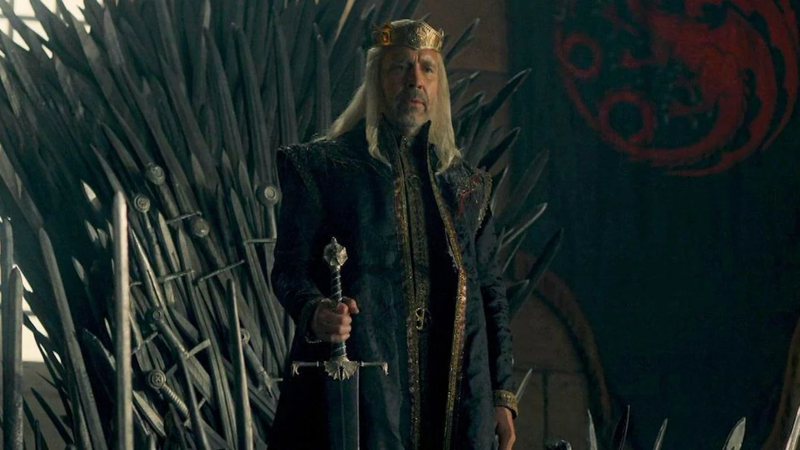 Paddy Considine como Rei Viserys em House of the Dragon (Foto: Reprodução/HBO)