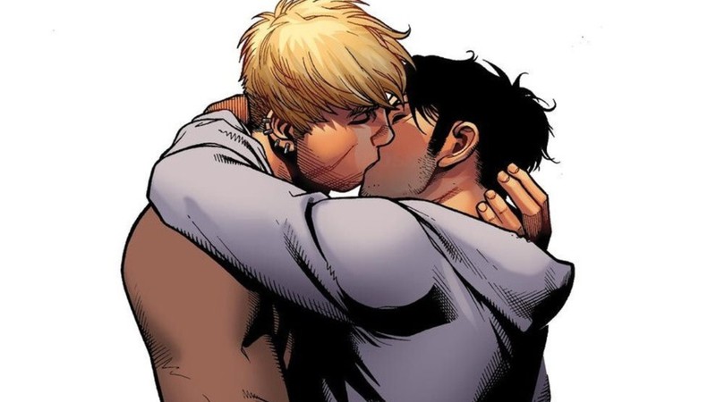 Hulkling e Wiccano se beijam (Foto: Twitter/Reprodução)