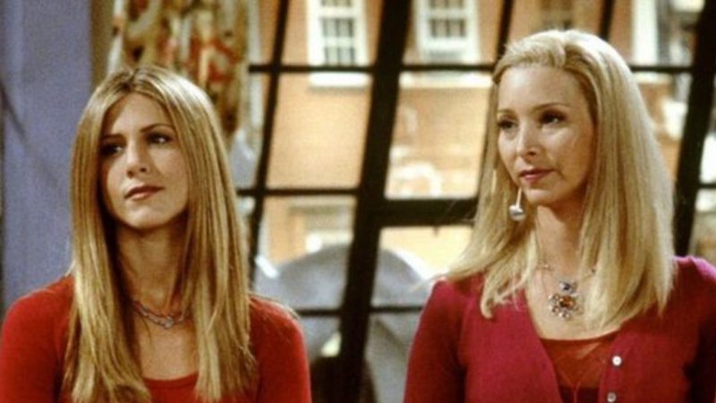 Jennifer Aniston e Lisa Kudrow em Friends (Foto: Divulgação / Warner)