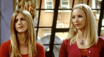 Jennifer Aniston e Lisa Kudrow em Friends (Foto: Divulgação / Warner)