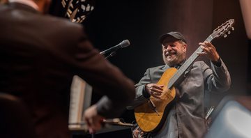 João Bosco com Orquestra Ouro Preto (Foto: Íris Zanetti)