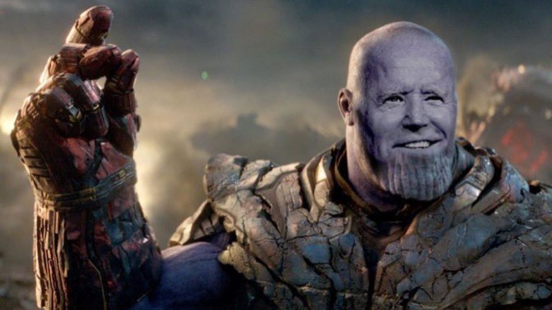 Joe Biden como Thanos em meme (Foto: Reprodução/Twitter)