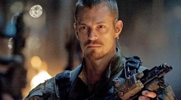 Joel Kinnaman como Rick Flag em Esquadrão Suicida (Foto: reprodução/vídeo)