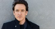 O ator John Cusack vai ter a primeira grande chance na TV (Crédito: Amazon / Divulgação)