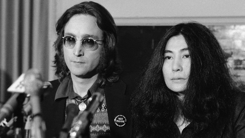 John Lennon e Yoko Ono (Foto: AP)