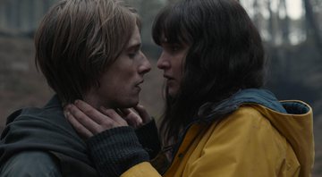 Louis Hoffman e Lisa Vicari em Dark (foto: reprodução/ Netflix)