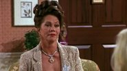 Kathleen Turner em Friends (Foto: Reprodução / IMDb)