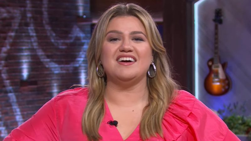 Kelly Clarkson (Foto: Youtube/ The Kelly Clarkson Show)