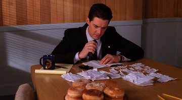 Kyle MacLachlan como detetive Dale Cooper em Twin Peaks (Foto: Reprodução)