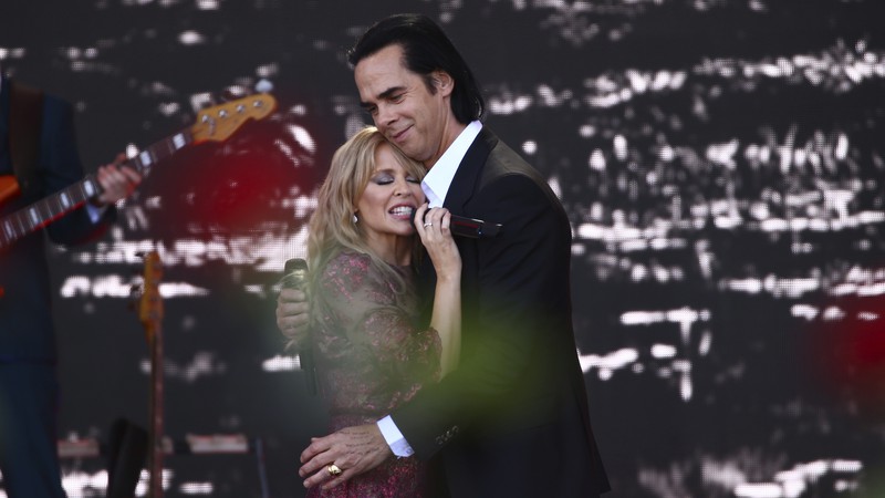 Kyle Minogue e Nick Cave (Foto: Joel C Ryan/ Invision / AP)