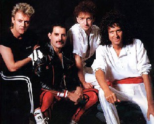 O quarteto, a partir da esquerda: Roger Taylor, Freddie Mercury, John Deacon e Brian May - Reprodução