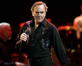 Neil Diamond em NY, em 2005 - Kathy Villens/AP