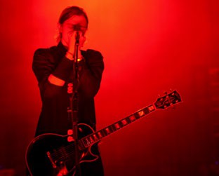 Paul Banks, que começou com um "Oi" e terminou com "Vocês são lindos pra caralho" - Caroline Bittencourt