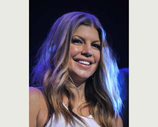 Fergie faz show exclusivo hoje, 13, para quem comprou celular divulgado pela cantora - AP