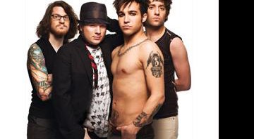 O Fall Out Boy está preso no Chile a um passo do recorde - Peter Yang