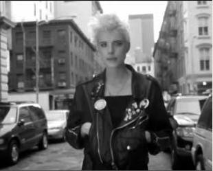 Agyness Deyn em clipe de música do Five O'Clock Heroes; modelo quer "dream team" musical - Reprodução