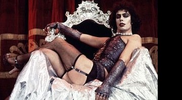 Tim Curry é o vilão da versão original de <i>Rocky Horror Picture Show</i>. Filme ganha remake em 2009 - Reprodução