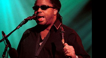 LeRoi Moore foi um dos fundadores da Dave Matthews Band; saxofonista morreu por complicações decorrentes de um acidente de quadriciclo - Reprodução/Site Oficial