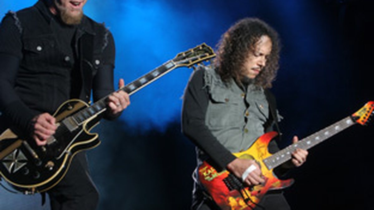 James Hetfield (esq.) e Kirk Hammett mandaram hits e novas em Reading (23/8/2008) - Divulgação