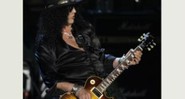 Slash quer ver blogueiro que vazou <i>Chinese Democracy</i> apodrecer na cadeia - AP