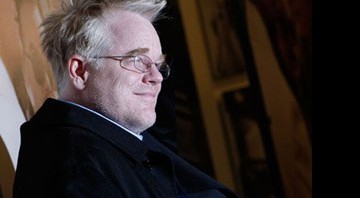 De acordo com o mordomo Alfred, Philip Seymour Hoffmann é a escolha dos executivos da Warner para viver o Pingüim em novo <i>Batman</i> - Reprodução