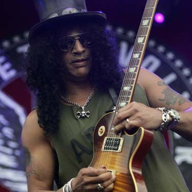 Terceiro disco solo de Slash será recheado de participações especiais, diz esposa do músico - AP