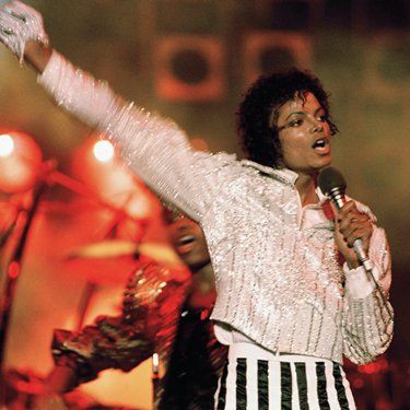 Michael Jackson em julho de 1984, em show da turnê <i>Victory</i>: cantor reinava no pop com o sucesso de <i>Thriller</i> - AP