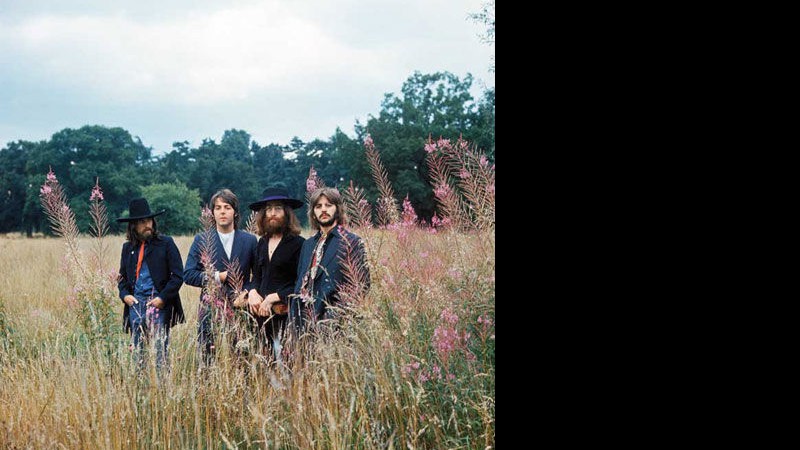 George Harrison, Paul McCartney, John Lennon e Ringo Starr posam juntos, como Beatles, pela última vez, em 22 de agosto de 1969 - APPLE CORPS LTD 2009