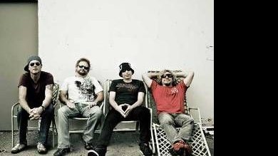 (Da esq. para a dir.) Chad Smith, Michael Anthony, Joe Satriani e Sammy Hagar - LEANN MUELLER