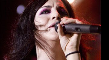 Amy Lee fez os fãs chorarem no Maquinária - Bruna Sanches