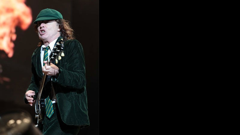 Angus Young comanda o espetáculo de riffs no AC/DC - MRossi/Divulgação