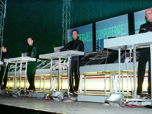 Kraftwerk retornará aos estúdios para novo álbum - AP