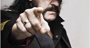 Avesso à tecnologia, Lemmy quer acertar as contas com os fãs ingratos: "Se você baixou músicas minhas sem pagar, então me deve dinheiro" - ROBERT JOHN