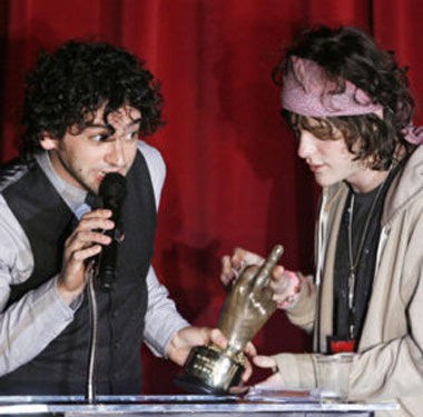 MGMT disponibiliza as nove faixas de <i>Congratulations</i> no site oficial - AP