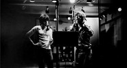 Keith Richards e Mick Jagger em 1972 - Jim Marshall/Reprodução/Morrison Hotel Galery