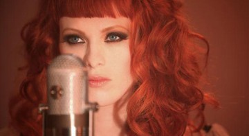 Clipe de "The Ghost Who Walks" foi dirigido pelo músico Jack White, maridco de Karen Elson - Reprodução