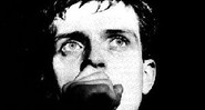 Há 30 anos, Ian Curtis, vocalista do Joy Division, cometeu suicídio - Reprodução