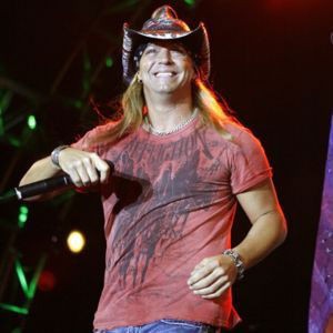 Bret Michaels deve adiar a volta aos palcos - AP