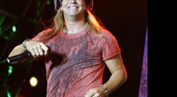 Bret Michaels deve adiar a volta aos palcos - AP