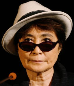 Yoko Ono quer o retorno do Oasis - AP