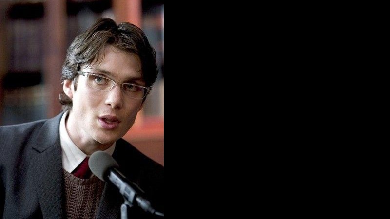 Cillian Murphy como Dr. Jonathan Crane (o Espantalho), em <i>Batman Begins</i> - Reprodução/Site Oficial