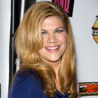 Kristen Johnston viverá Sra. Van Helsing em <i>Vamps</i> - AP