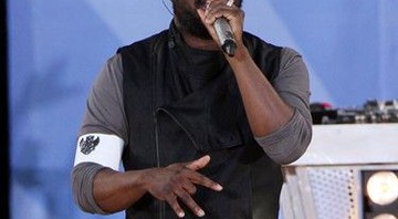 Will.i.am é totalmente contra o lançamento do disco de inéditas de Michael Jackson, previsto para novembro - AP