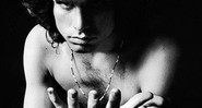 Jim Morrison em foto publicada no livro <i>The Doors Por The Doors</i> (Editora Agir) - Paul Ferrara