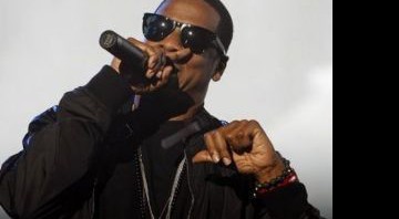 Jay-Z arrecadou fortuna de US$ 63 milhões entre junho de 2009 e junho de 2010 - AP