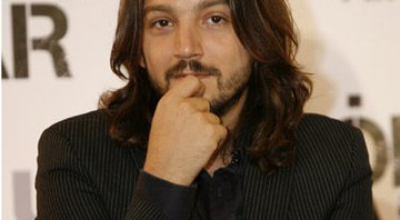 Diego Luna, que junto com o amigo Gael Garcia Bernal, acaba de entrar para o elenco de <i>Casa de Mi Padre</i> - AP