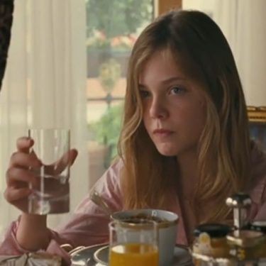 Elle Fanning, de <i>Somewhere</i>, é uma das protagonistas de <i>Super 8</i> - Reprodução/ Still