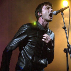 Brett Anderson junto ao Suede lançará coletânea da banda em novembro - AP