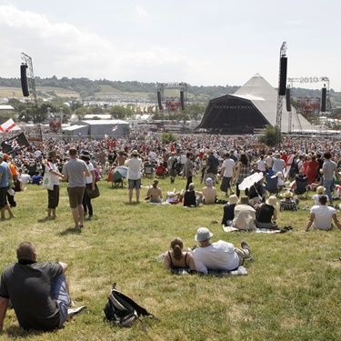 Imagem do público no Glastonbury de 2010 - AP